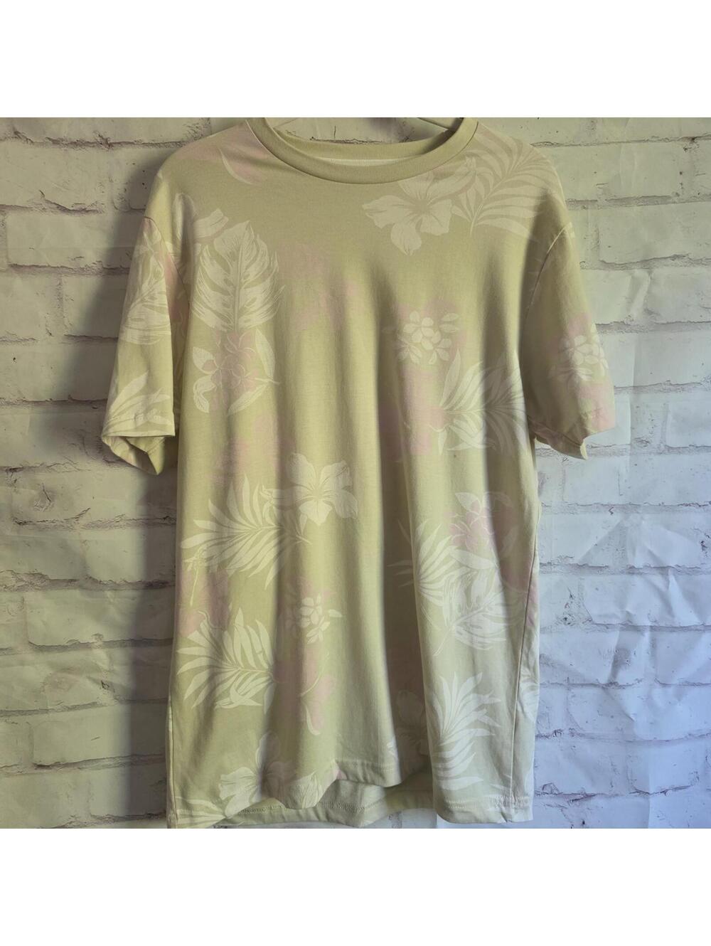 Aloha Cream, pink and white tshirt